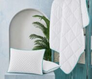 Set Pilota Matlasata Alba 180/210 cm + 2 Perne Matlasate Albe Chenar Turcuaz 50/70 cm - imagine 5